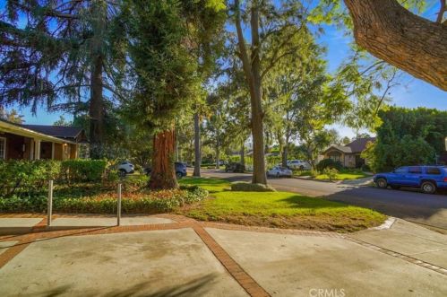 4634 Ethel Ave, Van Nuys, CA 91423-3313