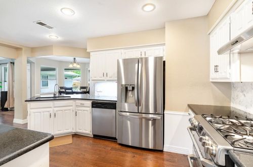 2242 Woodcreek, Carrollton TX 75006-1925 exterior