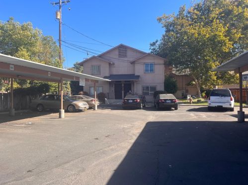 1020 Olive Ave, Turlock, CA 95380-3383
