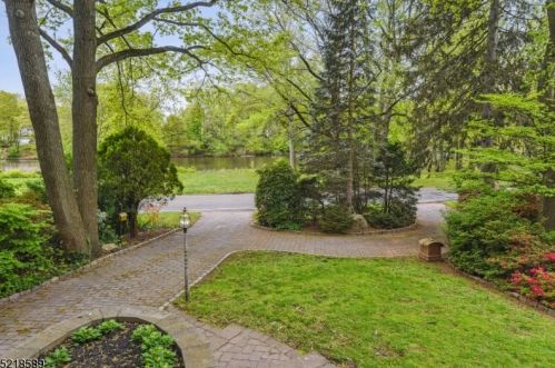 51 Union County Pkwy, Clark, NJ 07066-1917