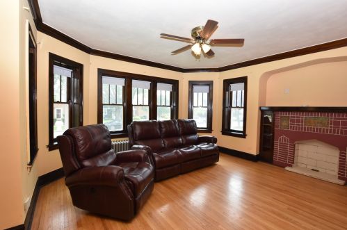 2626 West St, River Grove, IL 60171-1694