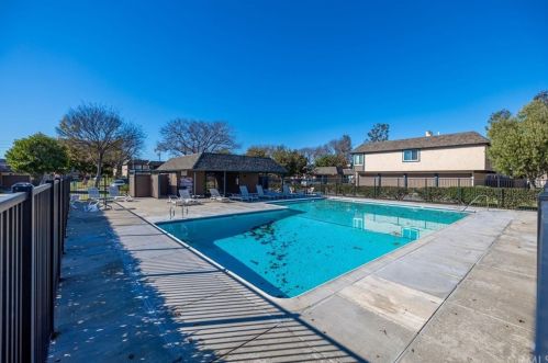 1143 Clifpark Cir, Anaheim CA  92805-5955 exterior