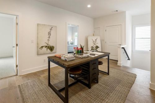 4015 Haverhill Dr, Atlanta GA  30342-3816 exterior