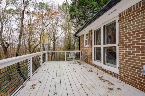 170 Huntcliff Pt, Atlanta GA  30350-1601 exterior