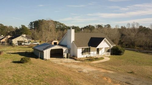 77 Heard Dr, Dawsonville, GA 30534-6744