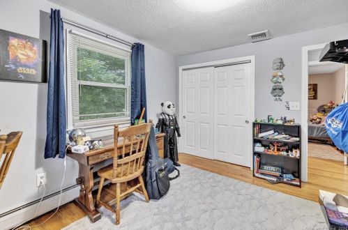 24 Morgan Dr, Wallingford CT  06492-2641 exterior
