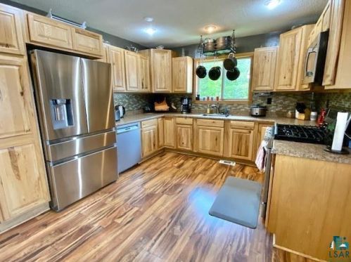 34 Edison Blvd, Silver Bay, MN 55614-1260