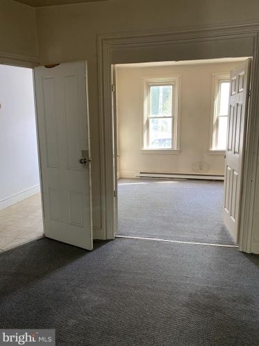 91 B St, Carlisle PA 17013-1906 exterior