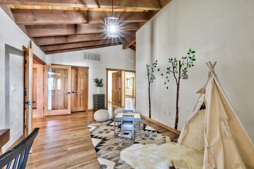 11030 Ski Slope Way, Truckee CA  96161-6603 exterior