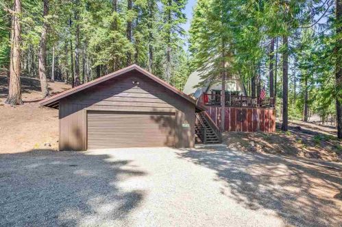 619 Cedar Canyon Rd, Peninsula Village, CA 96137-9510