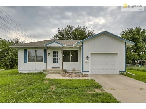 801 Quail Ridge Rd, Peculiar, MO 64078-9709