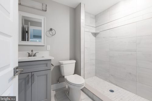 1937 4 St, Philadelphia PA 19140-2417 exterior