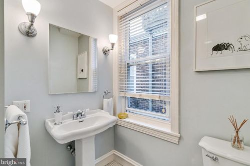 1307 Ellsworth St, Philadelphia PA  19147-4415 exterior