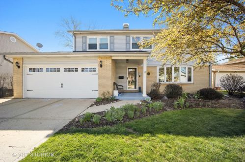 1412 Robert Dr, Mount Prospect, IL 60056-4542