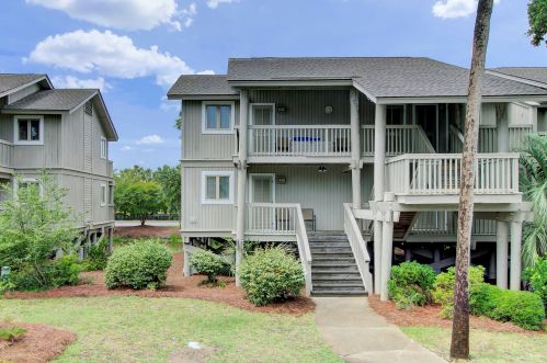 23 Lagoon Villas, Isle Of Palms SC  29451-2828 exterior