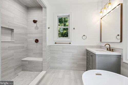 9111 Sligo Crk Pkwy, Silver Spring MD 20901-3361 exterior