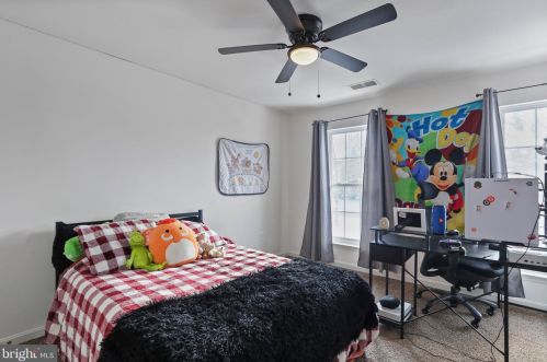 252 Prospect Hill Blvd, Charles Town WV  25414-5082 exterior