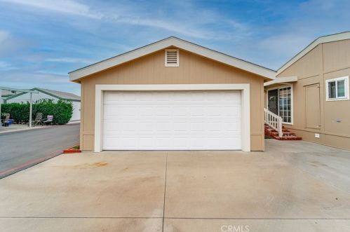 27 Spruce Via, Anaheim CA  92801-1043 exterior