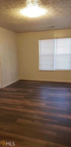 2621 Country Trce, Conyers GA  30013-2174 exterior