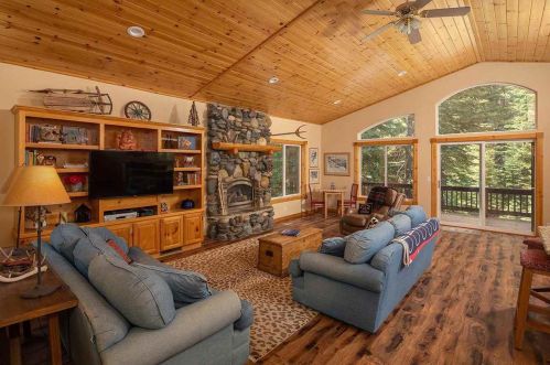 12480 Greenleaf Way, Truckee, CA 96161-6231