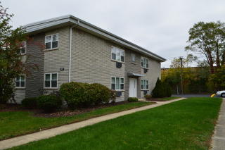 10849 Lloyd Dr, Worth, IL 60482-1556