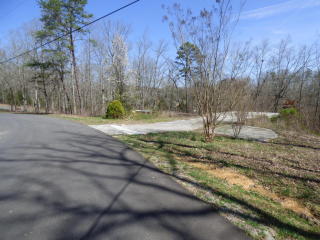 1048 Holiday Ln, Pigeon Forge, TN 37876-0997