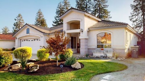 5661 Beechwood Ave, Fresno, CA 93722-2807