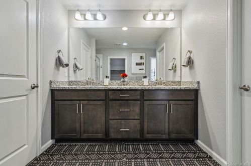 1540 Elmwood Pl, Denver CO  80221-3223 exterior