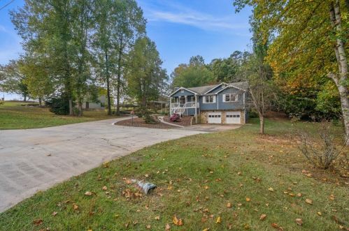 37 Stonehedge Dr, Dawsonville, GA 30534-7725