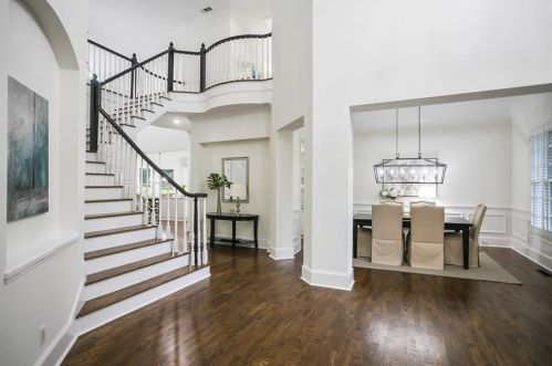 710 Lake Summit Dr, Atlanta GA  30342-1919 exterior