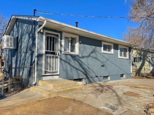 2940 Lancaster Dr, Pueblo CO  81005-3149 exterior