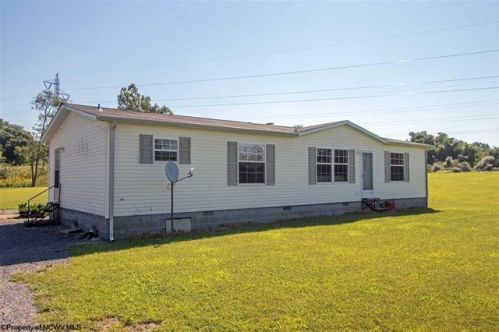 56 Leonidas Ln, Morgantown WV  26508-1623 exterior