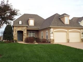 220 Kingbird Dr, Vonore, TN 37885-5326