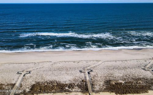 31 Crane Way, Lavallette NJ 08735-1306 exterior