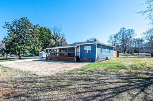 88 Lakeshore Dr, Braselton, GA 30517-3516