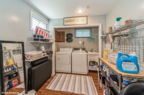 8212 Lyons St, Niles IL  60714-1336 exterior