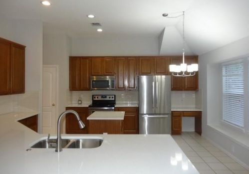 618 Rivercove Dr, Garland TX  75044-4924 exterior