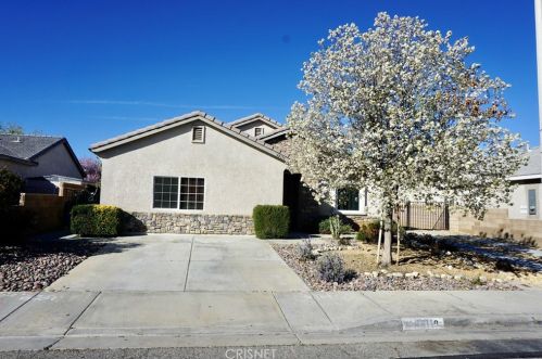 44119 Greentree Ct, Lancaster, CA 93535-6929