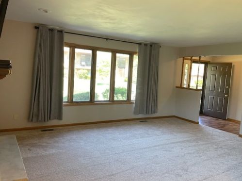16034 Eagle Ridge Dr, Tinley Park, IL 60477-8299