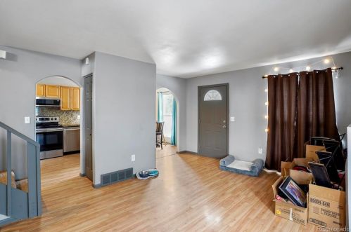 19551 Batavia Dr, Aurora CO  80011-5310 exterior