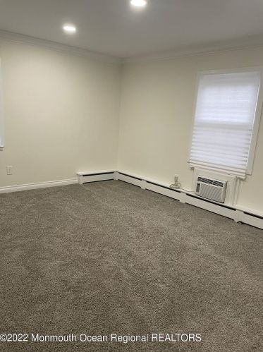 54 Stonehurst Blvd, East Freehold NJ  07728-5703 exterior
