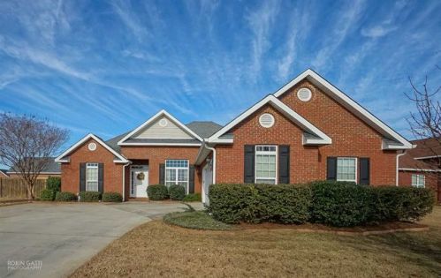 200 Huntwood Ln, Kathleen, GA 31047-3336