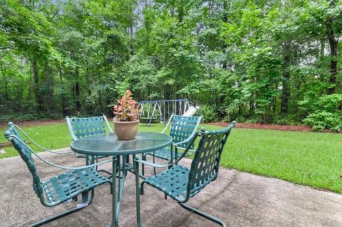 100 Bent Arrow Dr, Stockbridge GA  30281-4839 exterior