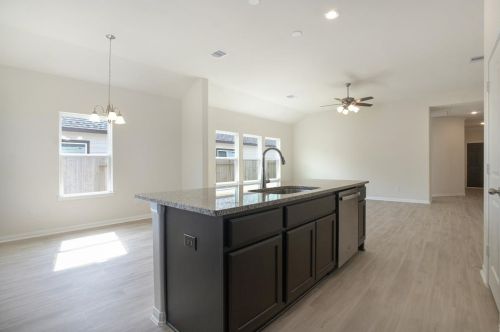 1722 Cindy Ln, Conroe TX  77304-3158 exterior