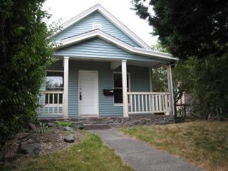 2026 Hoyt Ave, Everett WA  98201-2240 exterior