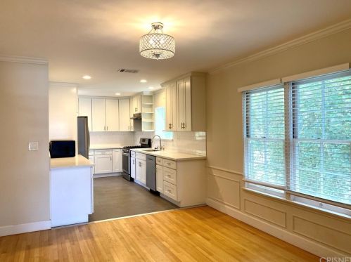 4228 Murietta Ave, Van Nuys CA  91423-4225 exterior