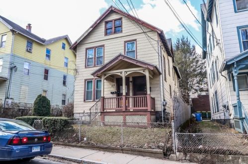 124 Charles St, Waterbury, CT 06708-4238