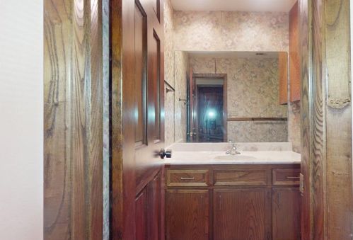 78 Vlg Hl Ln, Conroe TX  77304-3527 exterior