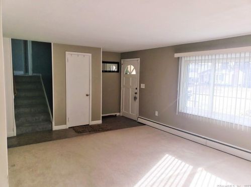 26 Spencer Dr, Windsor, CT 06095-2433