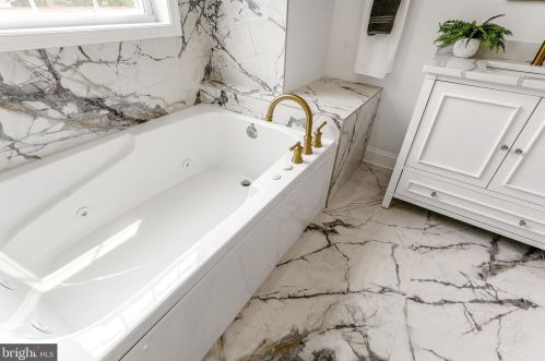 805 Colby Ave, Silver Spring MD 20912-5849 exterior